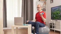 4 Stuhlübungen, die nach 65 schneller als Kniebeugen die Beinkraft wiederherstellen