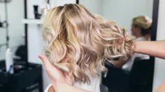 5 Fehler, die die Haarfarbe ruinieren – Stylisten erklären, wie man sie vermeidet