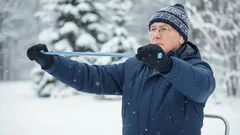 Nur 15 Minuten am Tag – und Ihre Gelenke leben auf: Die besten Übungen für Menschen über 60